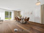 Luxuriös & zentral – Doppelhaus in Stockerau mit 6...