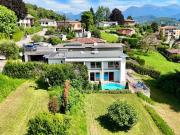 Luxuriöse 3 Schlafzimmer Villa zu vermieten in Via...