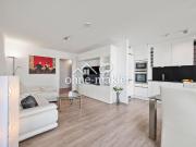 Luxuriöse 3 Zimmer Wohnung mit Balkon, hochwertiger EBK...