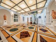 Luxuriöse Altbauwohnung im Palais Schottenring