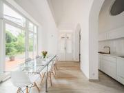 Luxuriöse Gartenwohnung in Stilaltbau – Grünes Refugium...