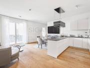 LUXURIÖSE NEUBAU WOHNUNG MIT BALKON IM BAYERISCHEN VIERTEL