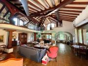 Luxuriöse und wichtige herrschaftliche Villa auf dem...