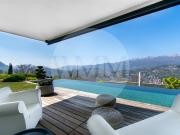 LUXURIÖSE VILLA MIT ATEMBERAUBENDEM SEEBLICK UND...