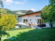 Luxuriöse Villa mit Indoor Pool, parkähnlichem...