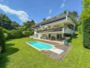 Luxuriöse Villa mit Panorama Blick in den... Luxuriöse Villa mit Panorama Blick in den...