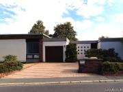 Selb Luxuriöser, architektonisch einzigartiger Bungalow...