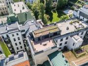 Luxuriöser DG Wohntraum: 216 m², 3 Zimmer, Balkon & 2...