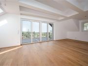 Luxuriöser Erstbezug mit Blick über Wien | Indoor Pool |...