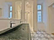 Luxuriöser ERSTBEZUG Stilaltbau im Servitenviertel