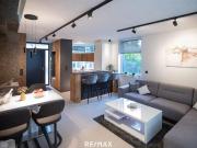 Luxuriöses, modernes Haus im Kleingarten auf 3 Ebenen