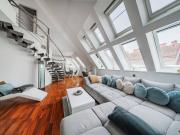 LUXURIÖSES WOHNEN ÜBER DEN DÄCHERN WIENS – MODERNE DG...