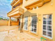 Luxurious 10 Marla Brand New House For Sale Bahria Town...