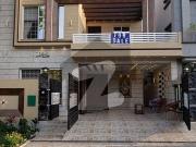 Luxurious 10 Marla House For Sale In Bahria Town Lahore