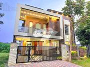 Luxurious 15 Marla House In Bahria Overseas