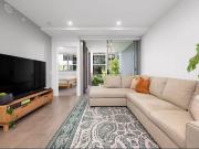Luxury 2 bed 2 bath Apartment is available in South...