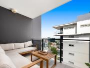 Luxurious 1 Bed Unit in Fantastic Location