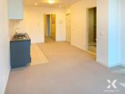 Luxurious 1 Bedroom Apartment in the Heart of Melbourne CBD