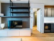 Luxurious 1 bedroom apartment with large balcony and...