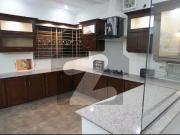 Luxurious 1 Kanal Fully Furnished 5 Bedroom Double...