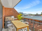 Luxurious 2 Bedroom Apartment in Terrigal Fully Furnished