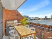 Luxurious 2 Bedroom Apartment in Terrigal Fully...