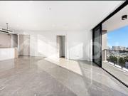 Luxurious 2 Bedroom Apartments I Close to Transport,...