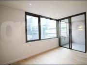 Luxurious 2 Bedroom Plus LARGE Study Room Apartment at...