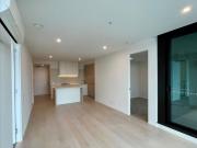 Luxurious 2 beds 2 baths + 1 storage room apartment...