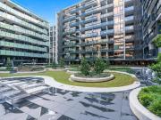 Luxurious 3 Bed Apartment with Stunning Views in Parkhouse