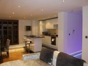 Luxurious 3 Bedroom Apartment in Canary Wharf, E14