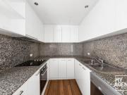 Luxurious 3 Bedroom Apartment with Premier Amenities