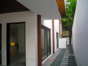 Luxurious 3 Bedroom House for Sale in San Lorenzo...