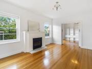 Luxurious 3 Bedroom Townhouse!