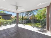 Luxurious 4 Bedroom Townhouse in Prime Location