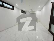 Luxurious 500 yards bungalow for rent in phase 8 dha karachi