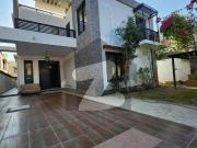 Luxurious |700 yards| bungalow for sale in phase 7 dha...