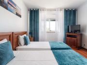 Luxurious Apartment with 2 bedrooms, swimming pool & patio