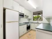 Luxurious Apartment with Expansive North Facing Terrace