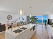 Luxurious Beachfront Penthouse Apartment