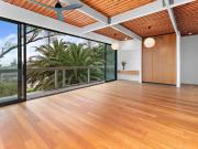 LUXURIOUS BEACHSIDE HAVEN