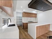 Luxurious Brand New Home in Tarneit's most promising...