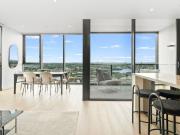 Luxurious City Living with Panoramic Harbour Views in a...
