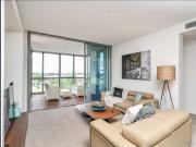 Luxurious City Living with River & City Views