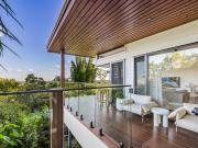 Luxurious Coastal Living with Panoramic Views