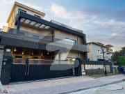Luxurious Designer House With Swimming Pool In Phase 2...