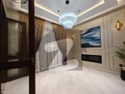 Luxurious Designer Owner Build 10 Marla Modern Design...