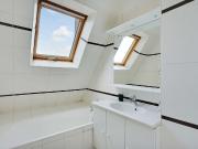 Luxurious Duplex Apartment with Prime Location near Arc...