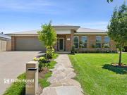 LUXURIOUS FAMILY DWELLING