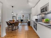 Luxurious, freshly renovated 4 room apartment with view...